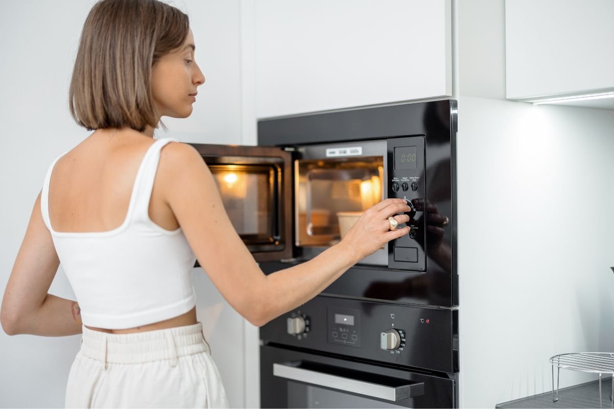 microwave vs microwave oven